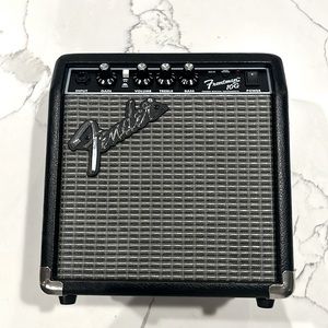 Fender “Frontman 10G”